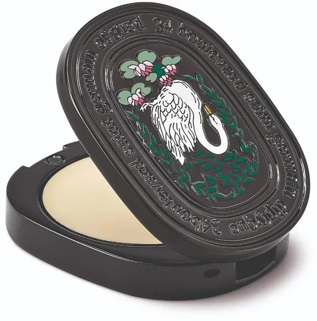 Profumo solido ombre dans l'eau